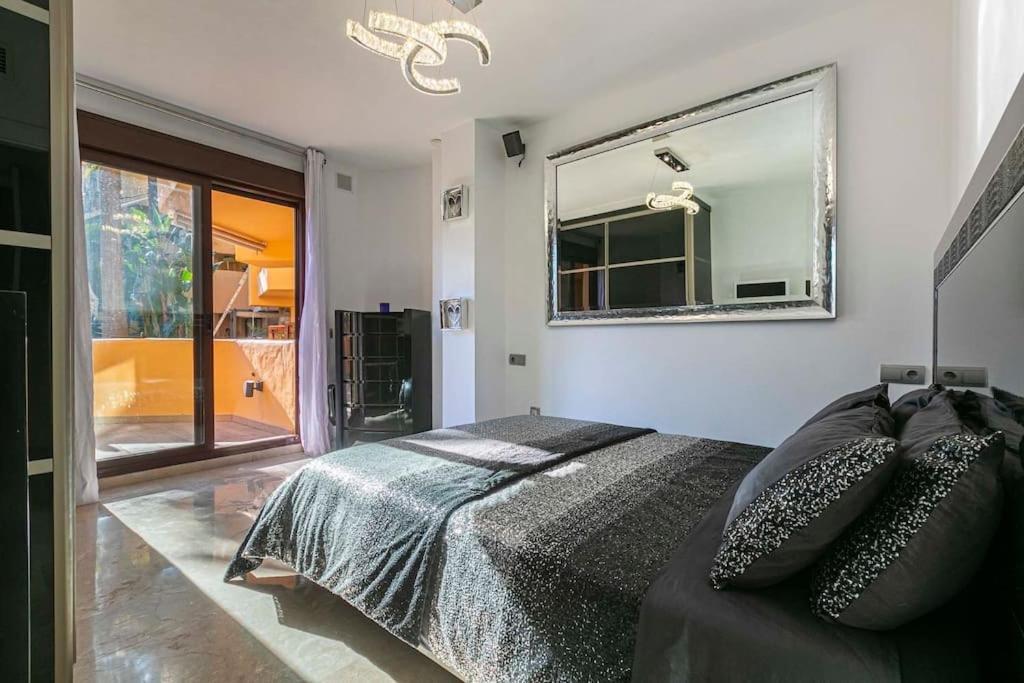 Superb Costalita In Beachfront Complex Rdr406 Estepona