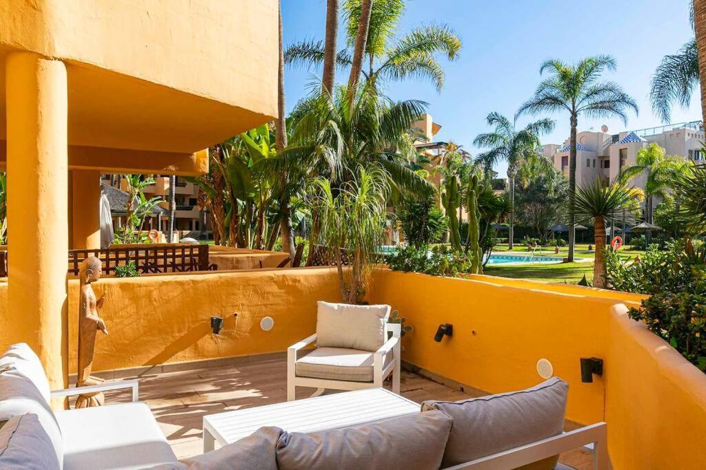 Superb Costalita In Beachfront Complex Rdr406 Estepona