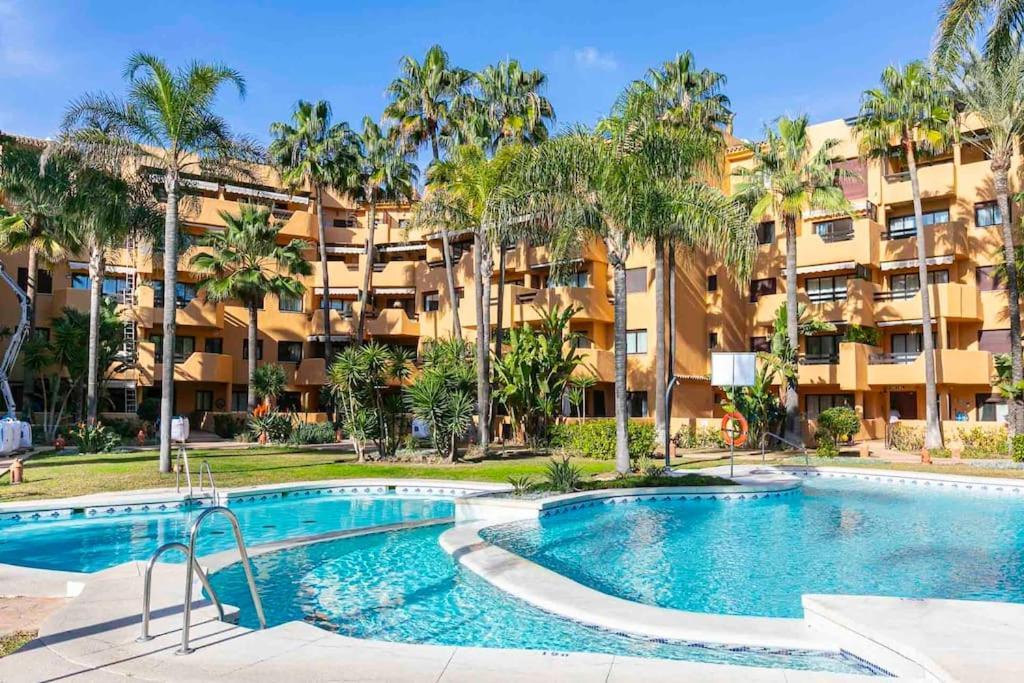 Superb Costalita In Beachfront Complex Rdr406 Estepona